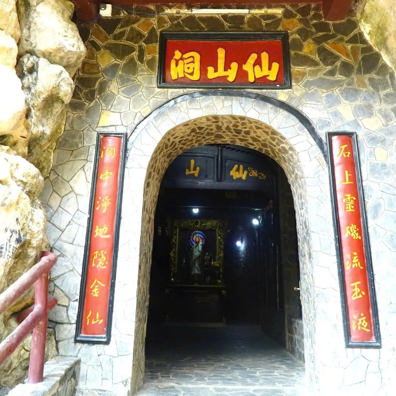 Chùa Tiên Sơn (Hà Tiên): Hành trình khám phá lịch sử và điểm đến tâm linh giữa lòng Thạch Động